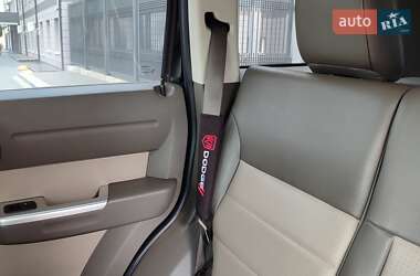 Внедорожник / Кроссовер Dodge Nitro 2007 в 