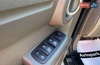 Внедорожник / Кроссовер Dodge Nitro 2007 в 