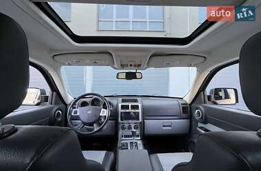 Позашляховик / Кросовер Dodge Nitro 2008 в 