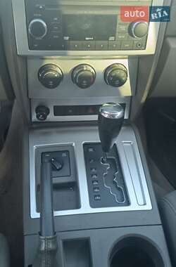 Внедорожник / Кроссовер Dodge Nitro 2007 в 