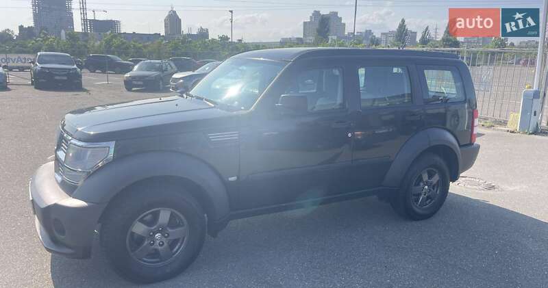 Внедорожник / Кроссовер Dodge Nitro 2007 в 
