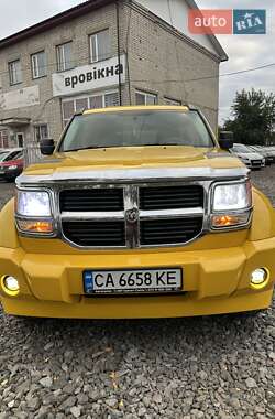 Внедорожник / Кроссовер Dodge Nitro 2010 в 