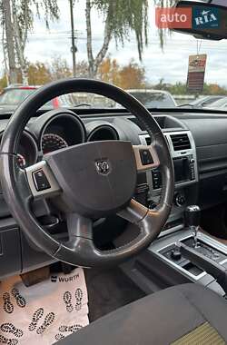 Внедорожник / Кроссовер Dodge Nitro 2010 в 