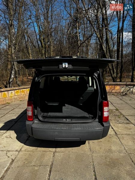 Внедорожник / Кроссовер Dodge Nitro 2008 в Львове