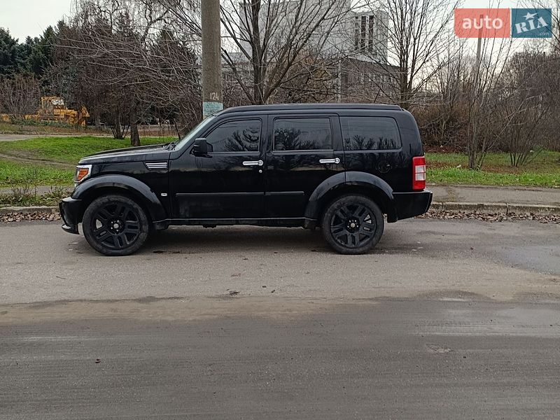 Внедорожник / Кроссовер Dodge Nitro 2007 в Кривом Роге