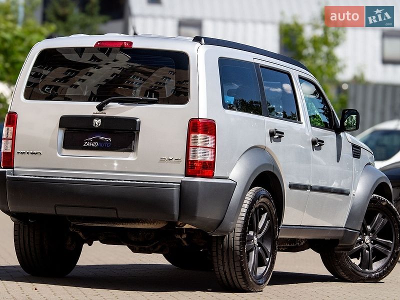Внедорожник / Кроссовер Dodge Nitro 2007 в Львове