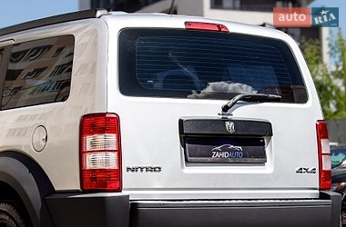 Внедорожник / Кроссовер Dodge Nitro 2007 в Львове