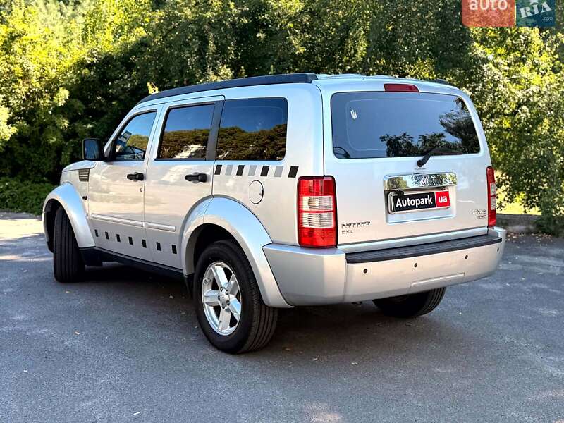 Внедорожник / Кроссовер Dodge Nitro 2008 в Киеве