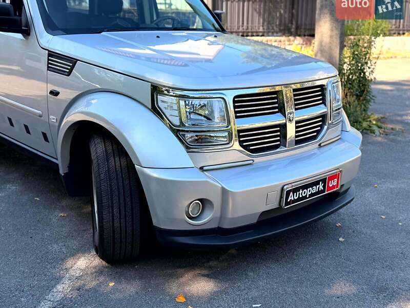 Внедорожник / Кроссовер Dodge Nitro 2008 в Киеве