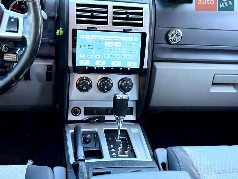 Внедорожник / Кроссовер Dodge Nitro 2008 в Киеве