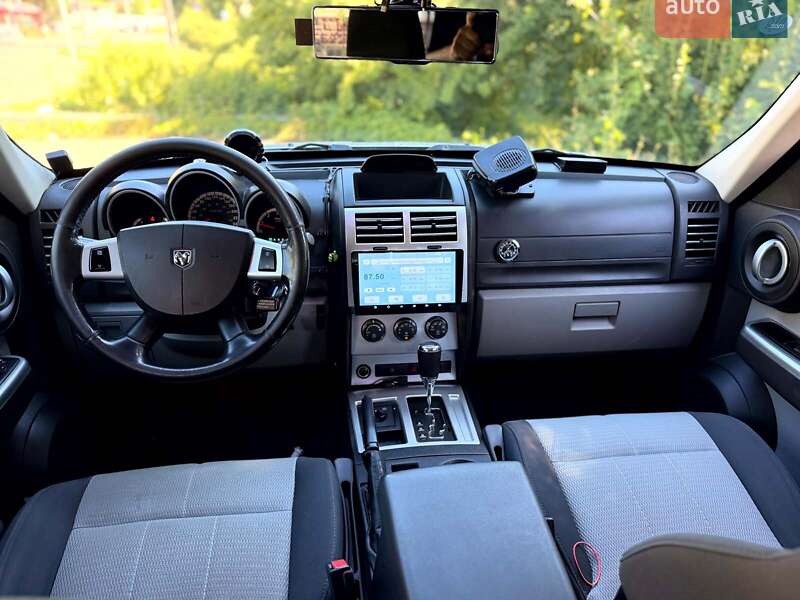 Внедорожник / Кроссовер Dodge Nitro 2008 в Киеве