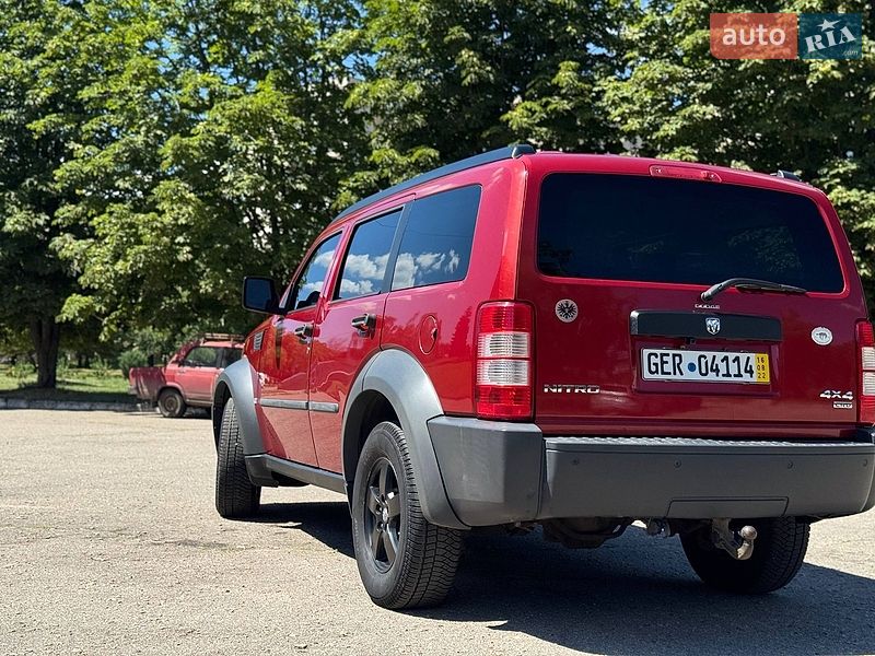 Позашляховик / Кросовер Dodge Nitro 2007 в Лозовій