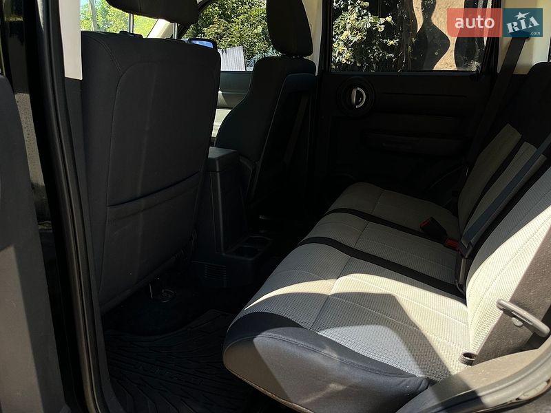 Внедорожник / Кроссовер Dodge Nitro 2007 в Харькове