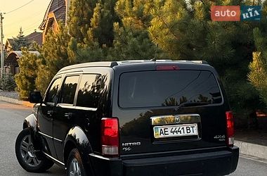 Внедорожник / Кроссовер Dodge Nitro 2008 в Днепре