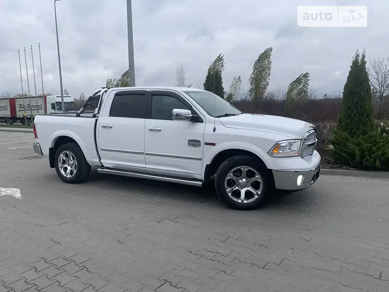 Dodge RAM 1500 2016