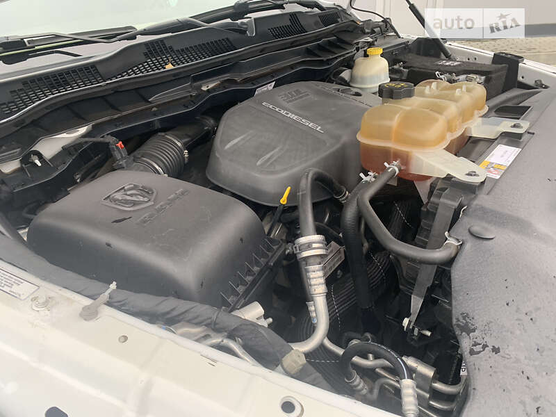 Пікап Dodge RAM 1500 2016 в Кам'янець-Подільському