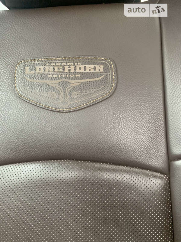 Пікап Dodge RAM 1500 2016 в Кам'янець-Подільському