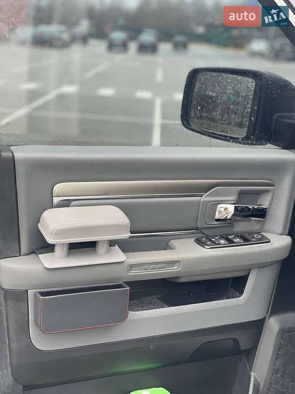 Пикап Dodge RAM 1500 2020 в Сумах