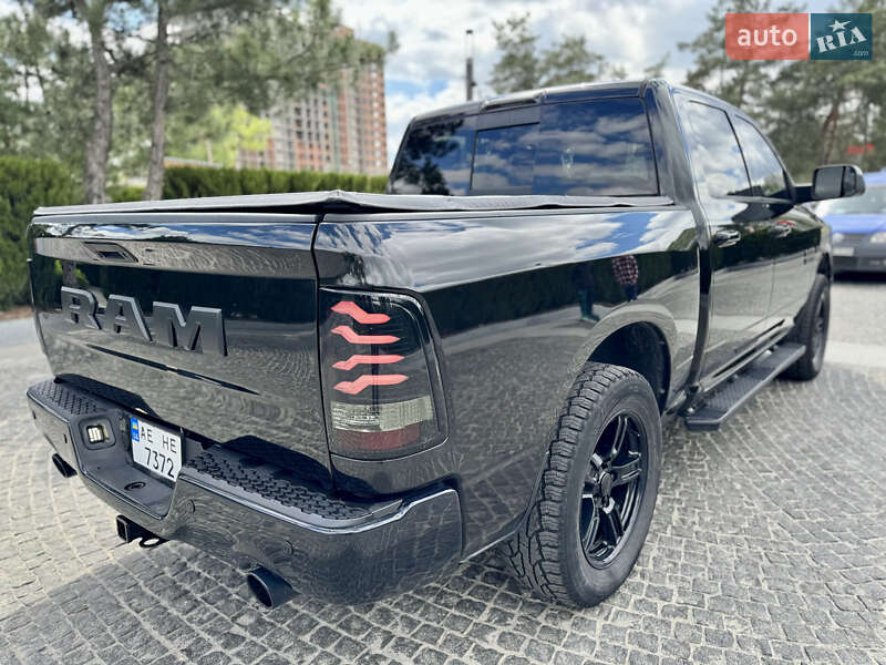 Пикап Dodge RAM 1500 2016 в Днепре