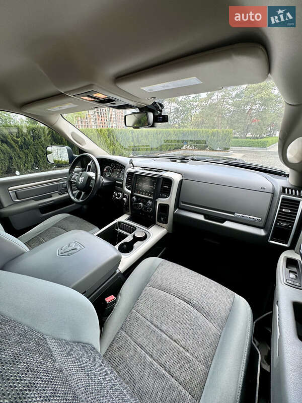 Пикап Dodge RAM 1500 2016 в Днепре