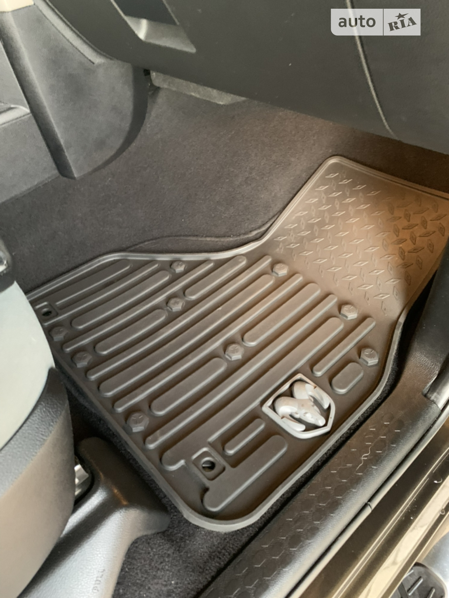 2013 Dodge RAM - мініатюра 11