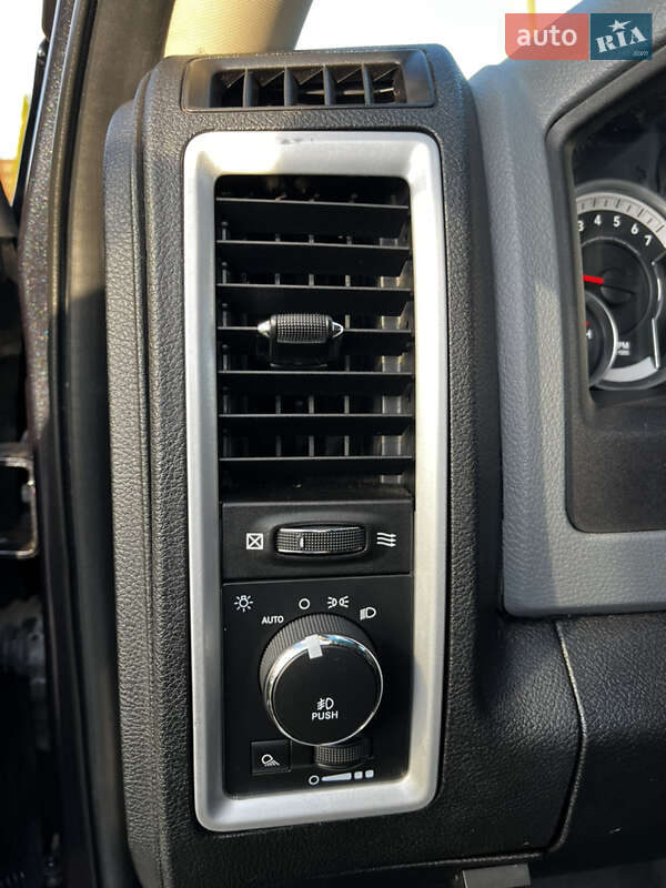 Пикап Dodge RAM 1500 2013 в Вараше