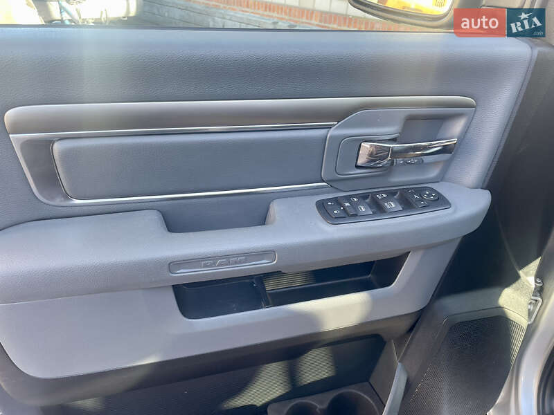 Пікап Dodge RAM 1500 2016 в Калинівці