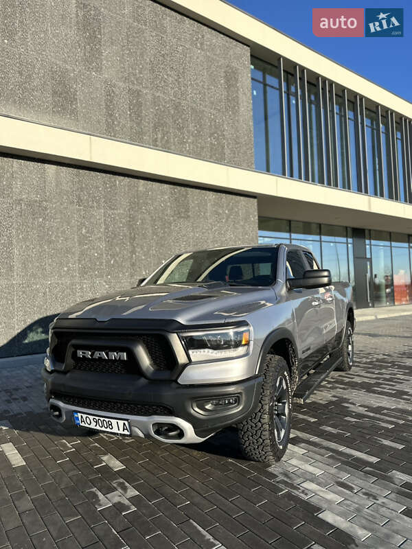 Dodge RAM 1500 2019