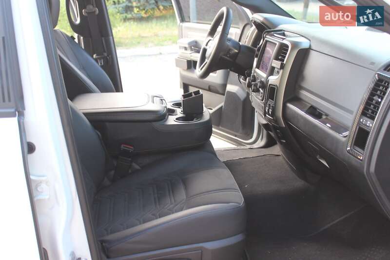 Пикап Dodge RAM 1500 2020 в Сумах