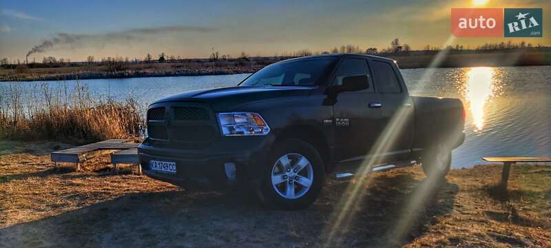 Dodge RAM 1500 2015