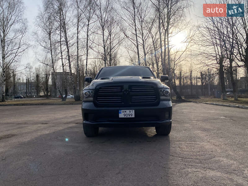 Пикап Dodge RAM 1500 2015 в Житомире