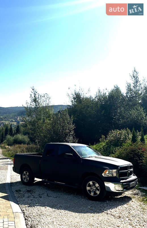 Dodge RAM 1500 2015