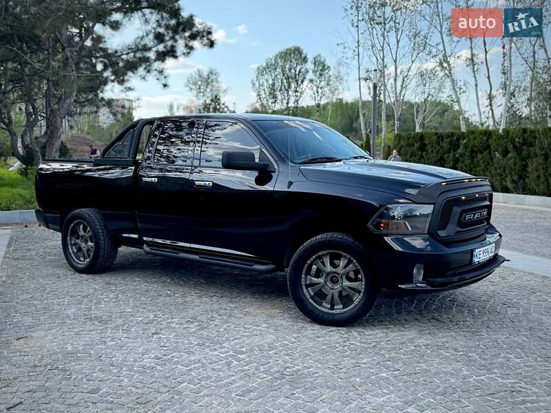 Пікап Dodge RAM 1500 2014 в Дніпрі