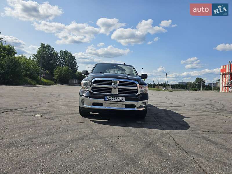Dodge RAM 1500 2016