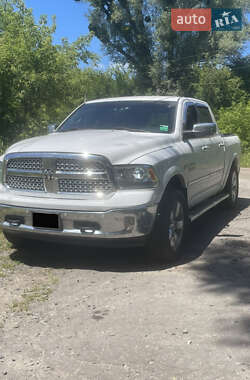 Пикап Dodge RAM 1500 2015 в 
