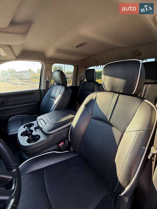 Пикап Dodge RAM 1500 2015 в Львове