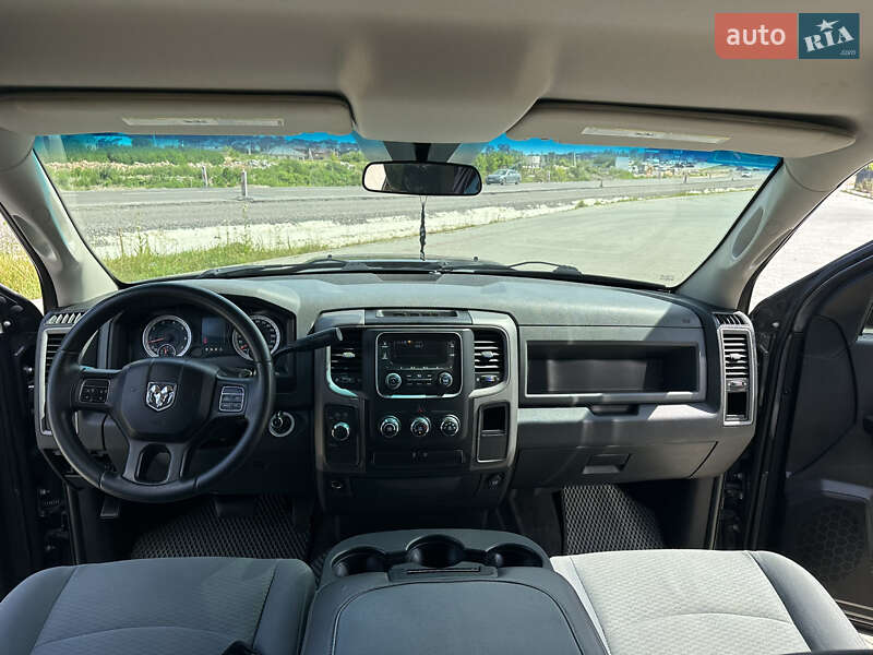 Пикап Dodge RAM 1500 2015 в Львове