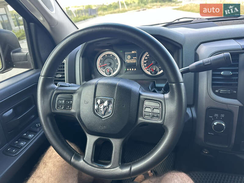 Пикап Dodge RAM 1500 2015 в Львове