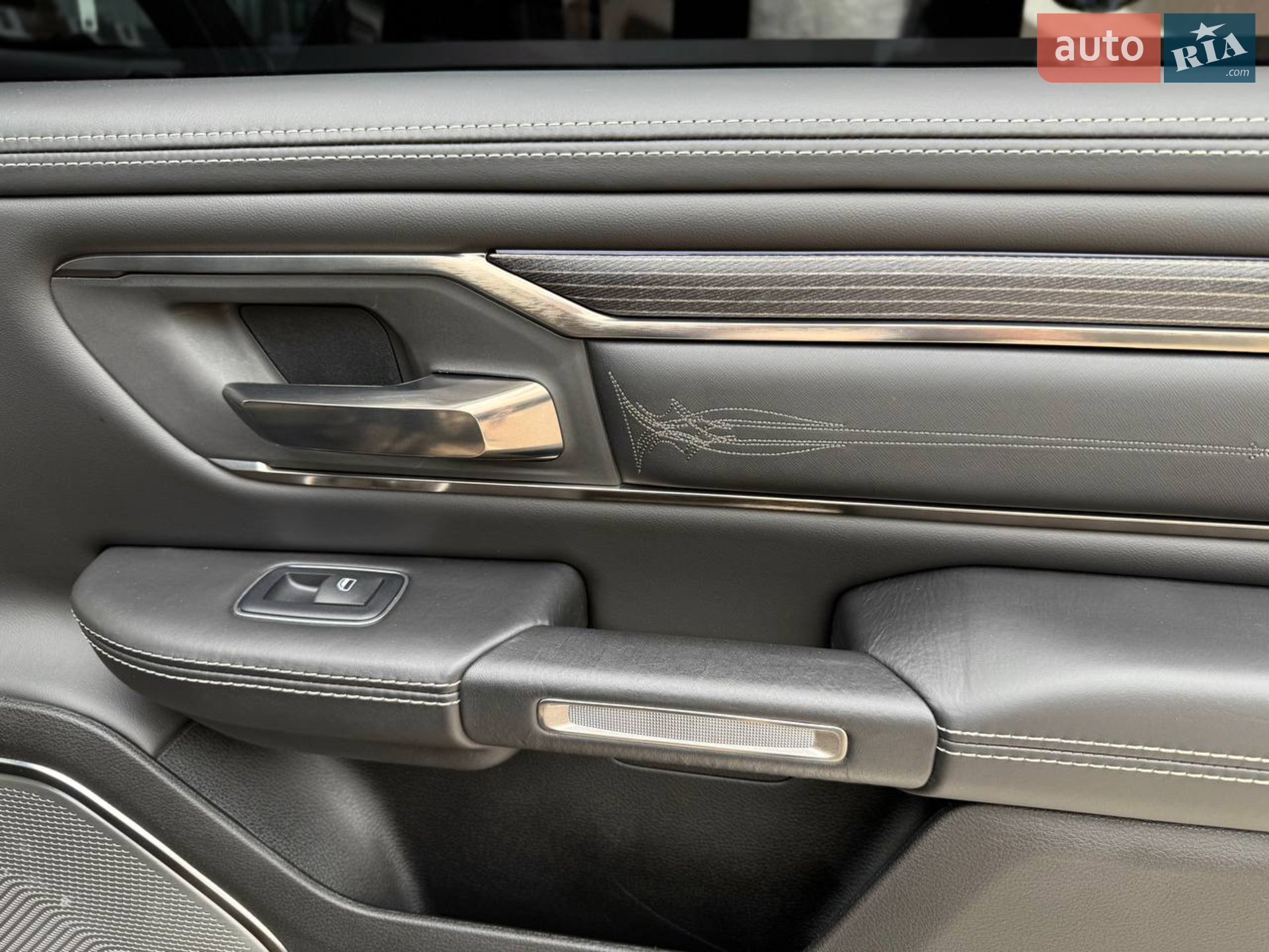 2019 Dodge RAM - мініатюра 27