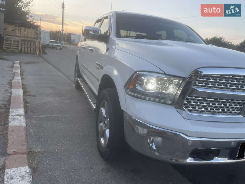 Пикап Dodge RAM 1500 2015 в Черкассах