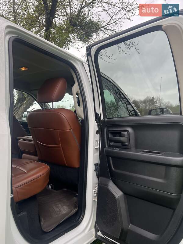 Пикап Dodge RAM 1500 2015 в Львове