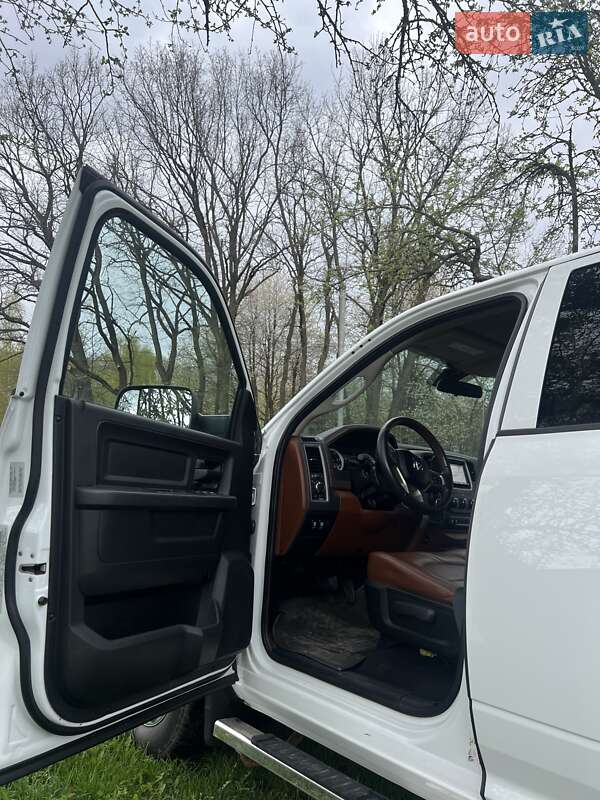 Пикап Dodge RAM 1500 2015 в Львове