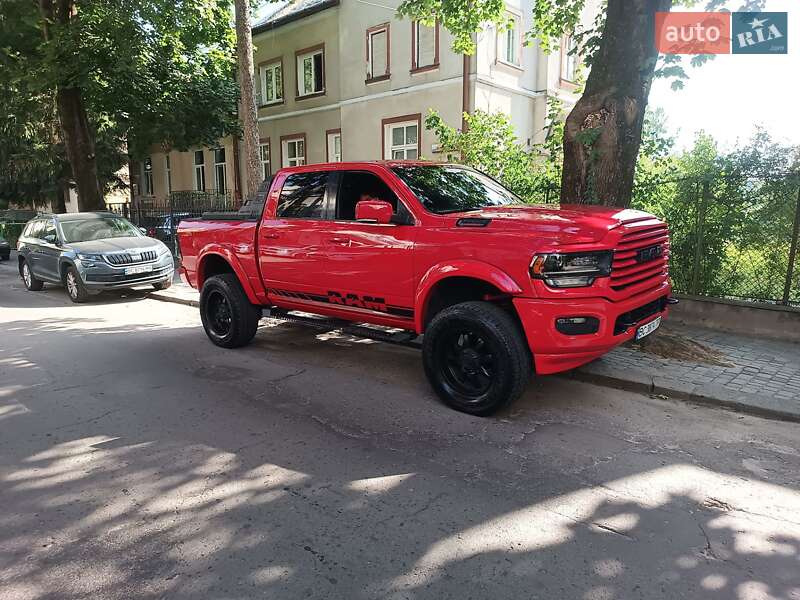 Dodge RAM 1500 2015