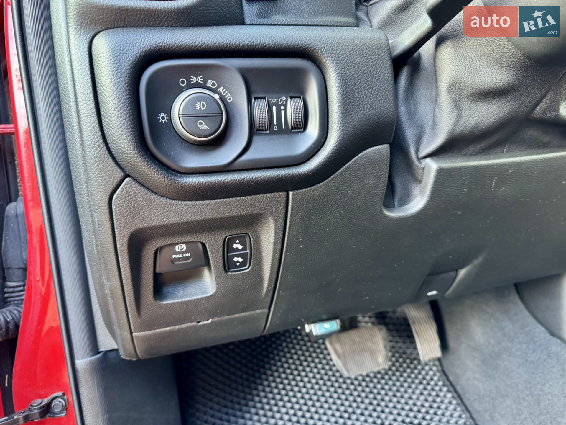 2018 Dodge RAM - мініатюра 50