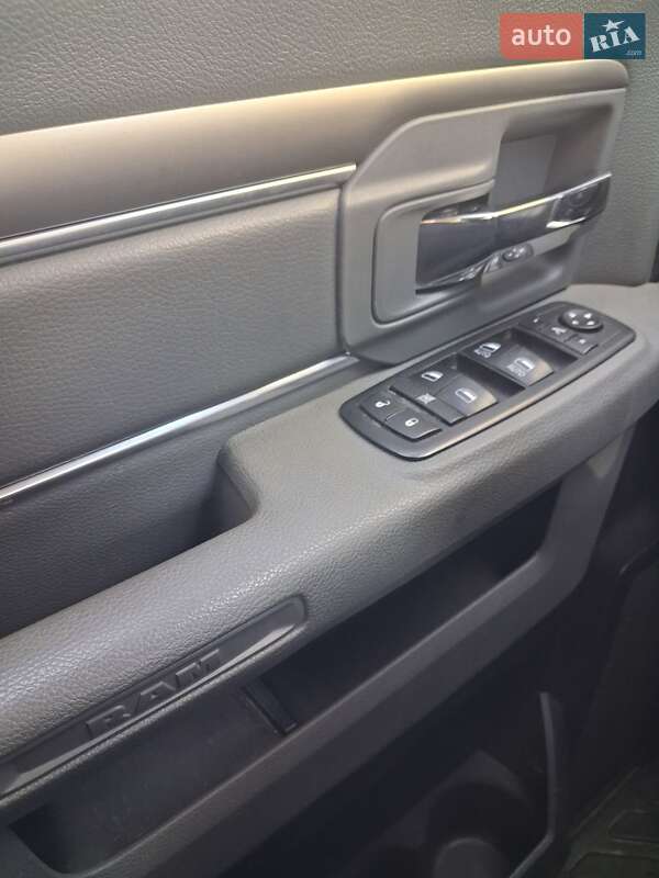 Пікап Dodge RAM 1500 2018 в Кропивницькому