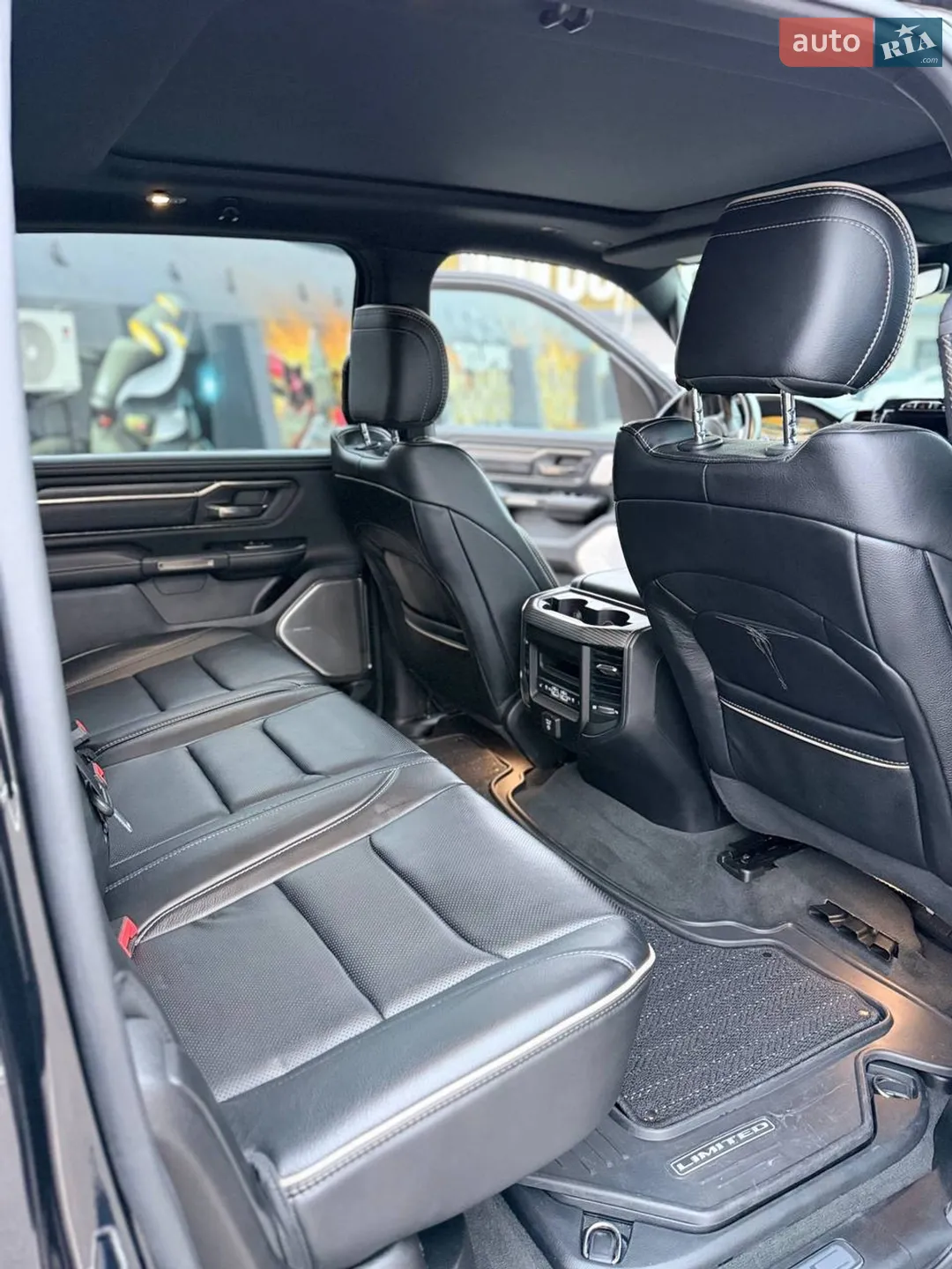 2021 Dodge RAM - мініатюра 14