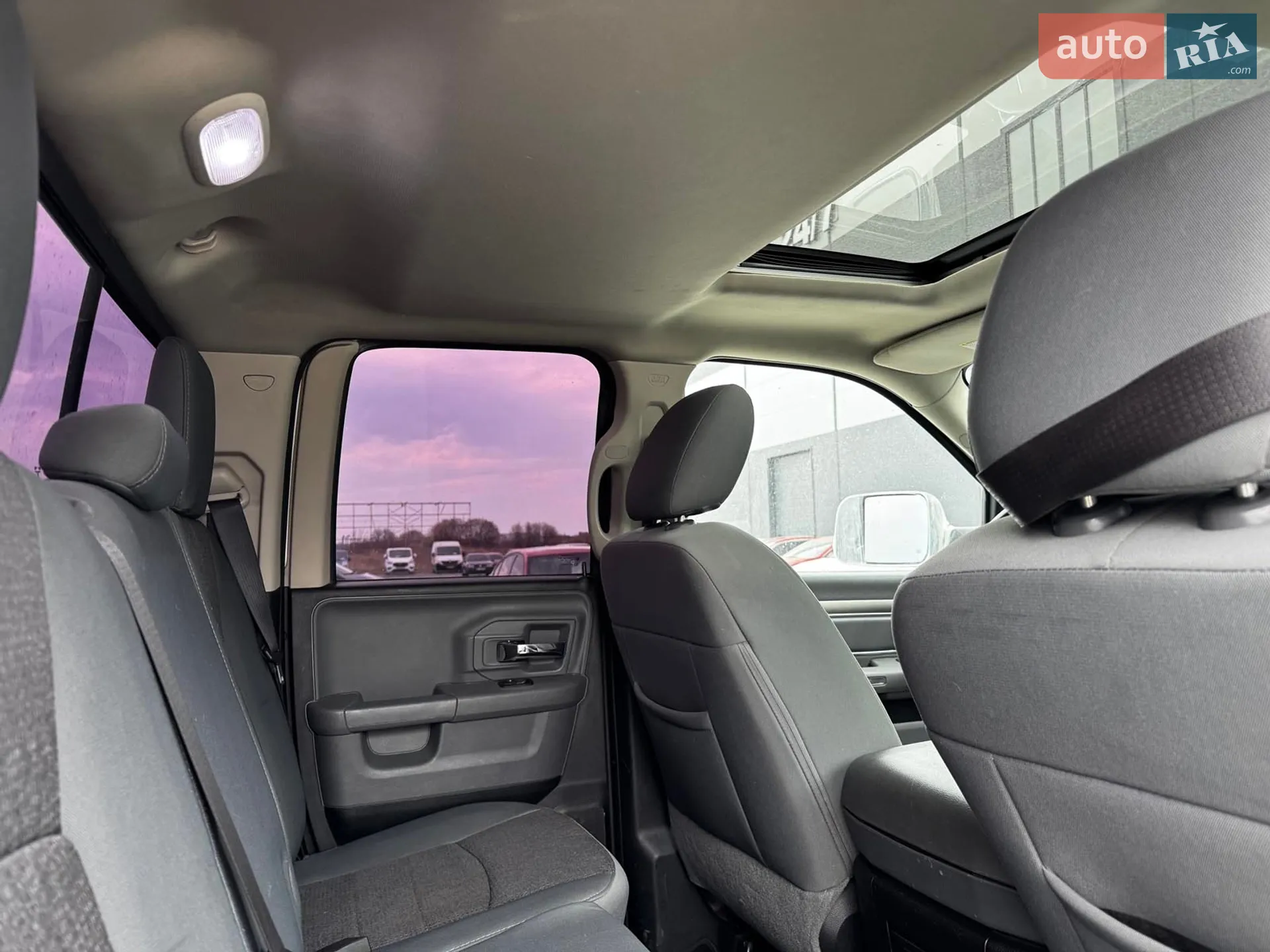 2015 Dodge RAM - мініатюра 25
