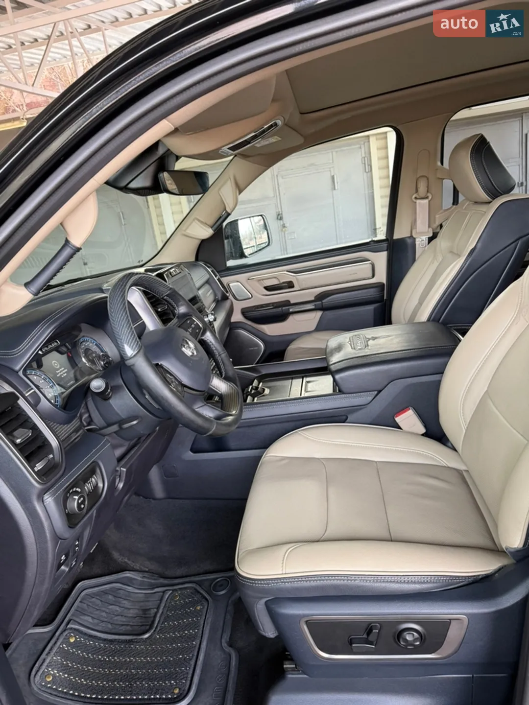 2019 Dodge RAM - мініатюра 24