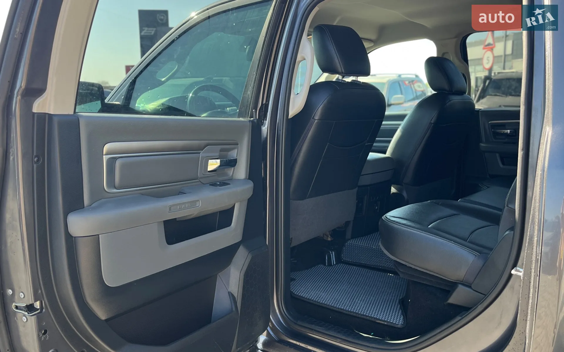 2016 Dodge RAM - мініатюра 25