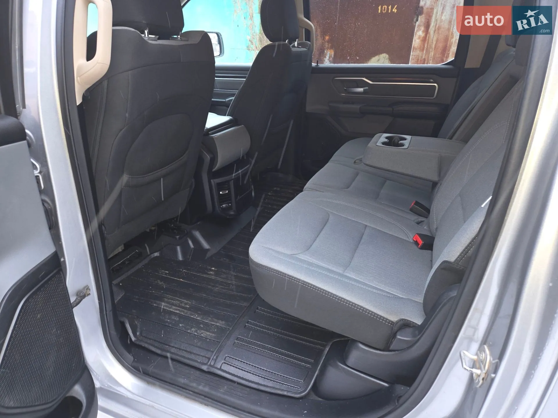 2020 Dodge RAM - мініатюра 9